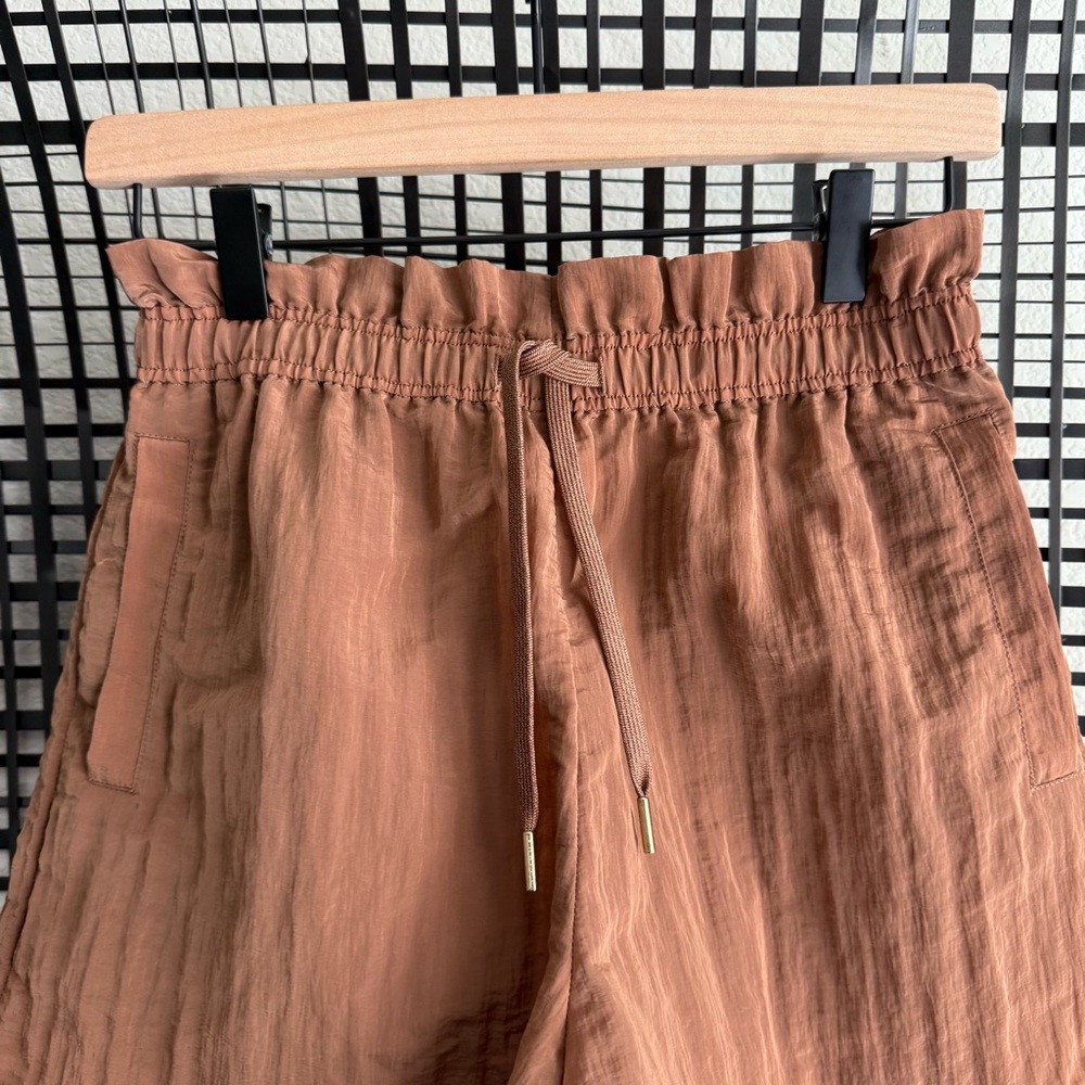 Varley Harmon high rise shorts - Picture 3 of 9